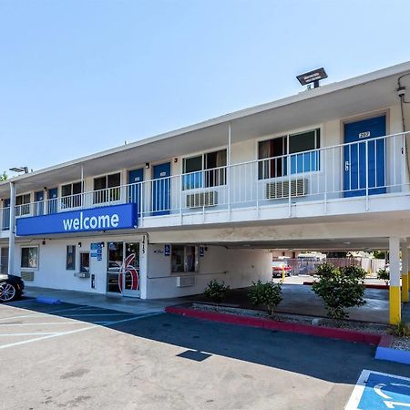 Motel 6 Sacramento, Ca - Downtown Экстерьер фото