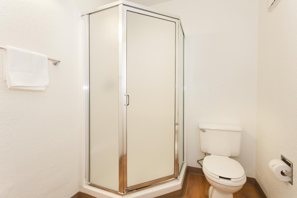 Motel 6 Sacramento, Ca - Downtown Экстерьер фото