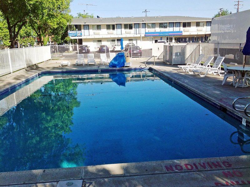 Motel 6 Sacramento, Ca - Downtown Экстерьер фото