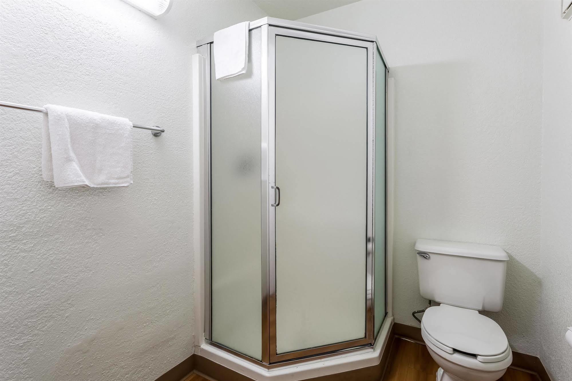 Motel 6 Sacramento, Ca - Downtown Экстерьер фото